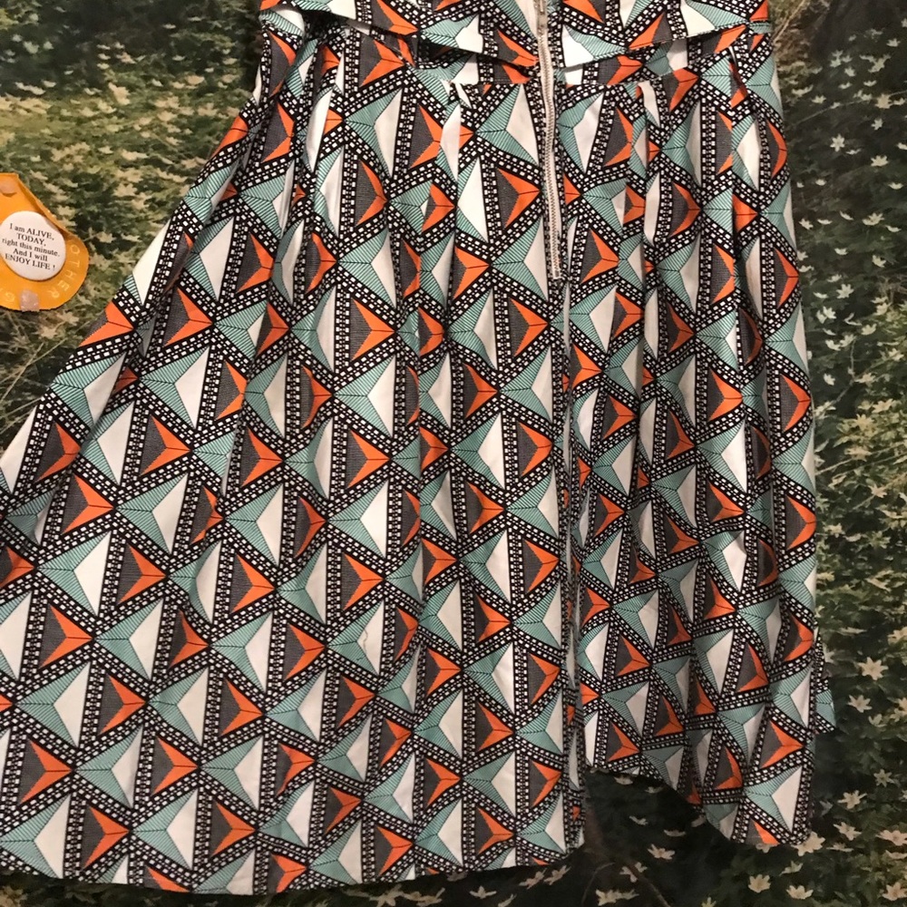🌻Eloquii print skirt with belt and pockets! 🌻